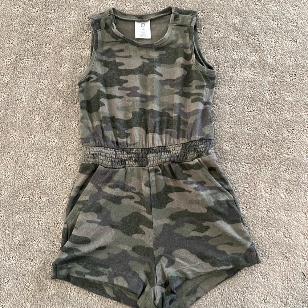 Camo Romper GAP Size 4